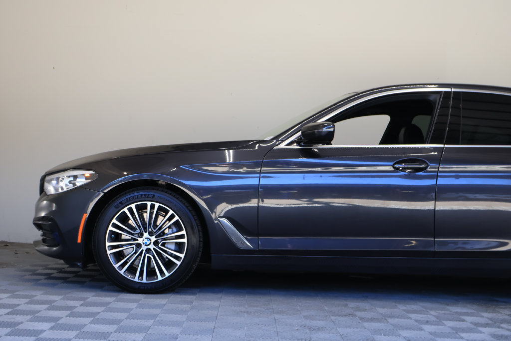 Used 2019 BMW 540i w/ Convenience Package RWD image 8