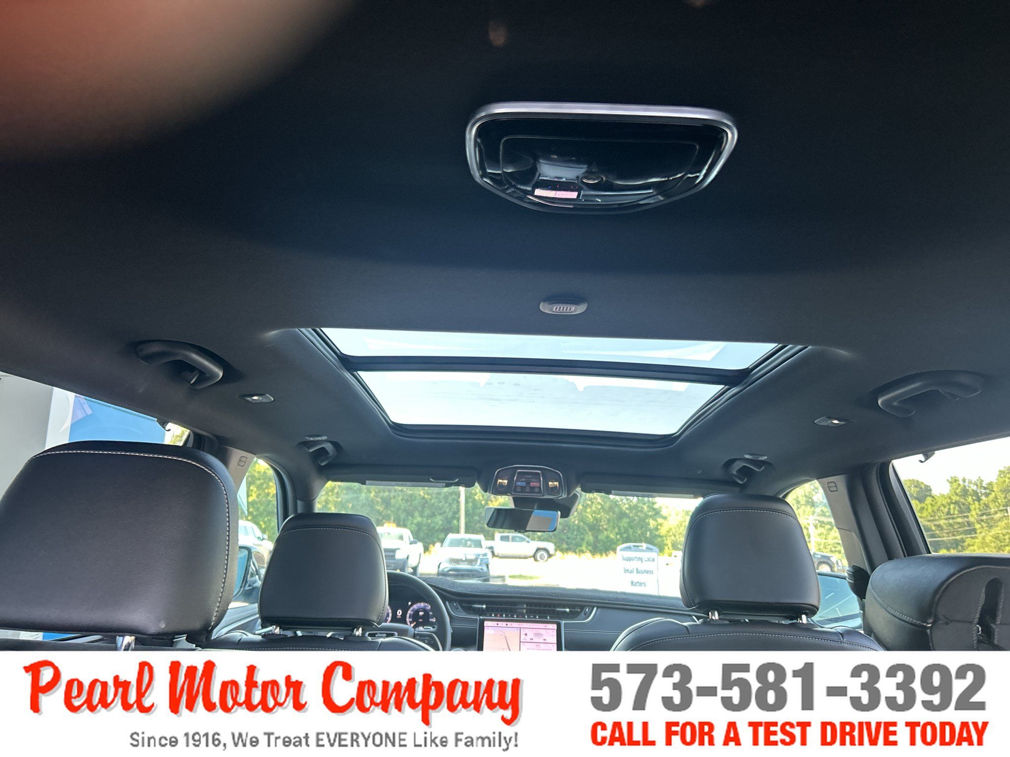 Used 2024 Jeep Grand Cherokee L Limited w/ Luxury Tech Group II AWD/4WD image 26