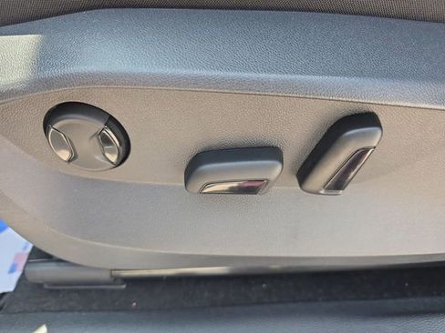 Used 2023 Volkswagen Tiguan SE R-Line FWD image 19