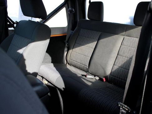 Used 2012 Jeep Wrangler Rubicon image 30