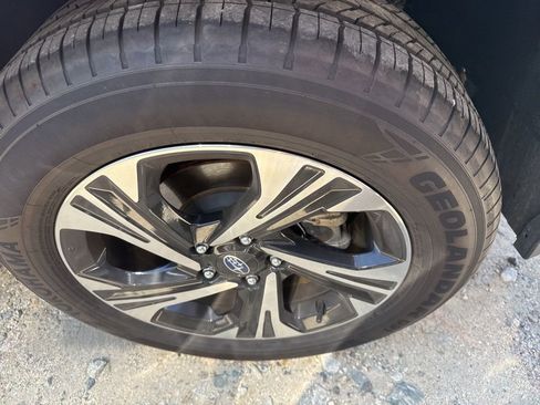 Used 2024 Subaru Crosstrek 2.0i Premium image 6