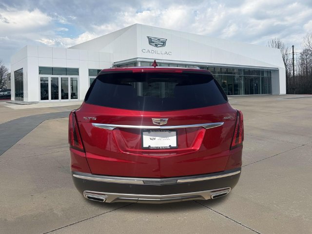 Used 2021 Cadillac XT5 Premium Luxury FWD image 4