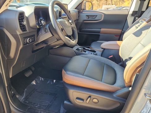 Used 2023 Ford Bronco Sport Outer Banks w/ Tech Package image 11