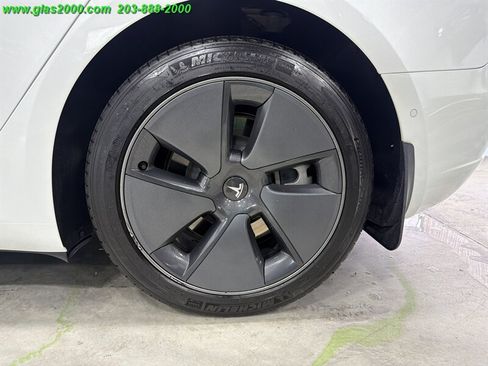 Used 2022 Tesla Model 3 Long Range AWD/4WD image 16