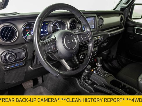 Used 2023 Jeep Wrangler Unlimited w/ Cold Weather Group AWD/4WD image 5