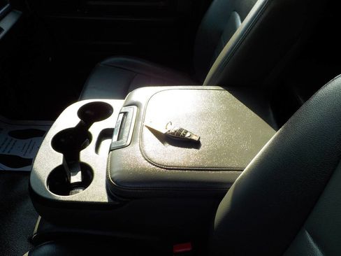 Used 2019 RAM 1500 Tradesman w/ Chrome Appearance Group image 29