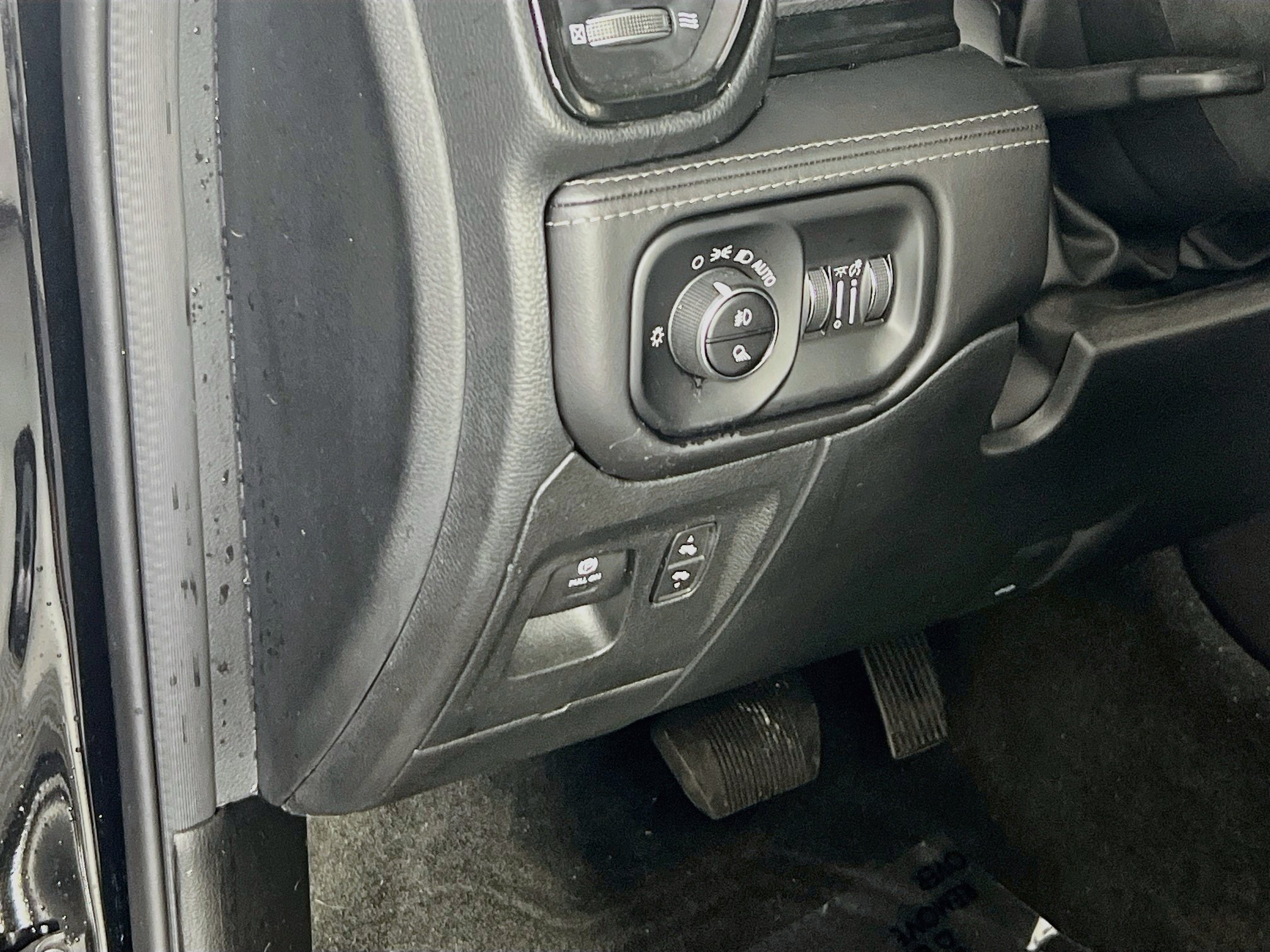 Used 2023 RAM 1500 Limited w/ (RED) Edition AWD/4WD image 10