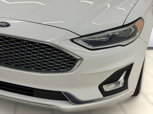 Used 2019 Ford Fusion Energi Titanium FWD image 10