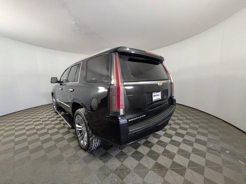 Used 2017 Cadillac Escalade Premium Luxury image 15