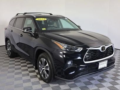 Used 2024 Toyota Highlander XLE