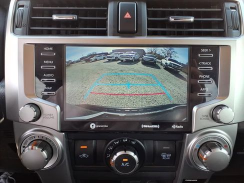 Used 2022 Toyota 4Runner SR5 Premium image 18