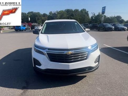 Used 2023 Chevrolet Equinox LS w/ LS Convenience Package FWD image 6