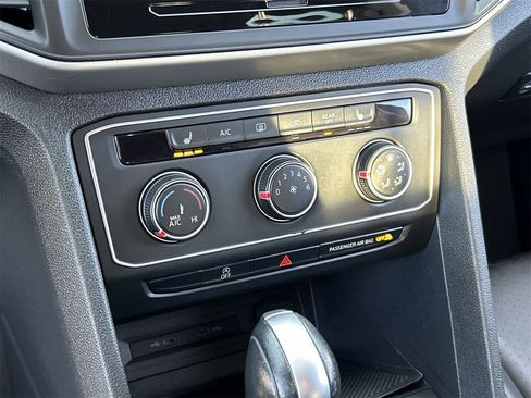 Certified 2023 Volkswagen Atlas SE image 23