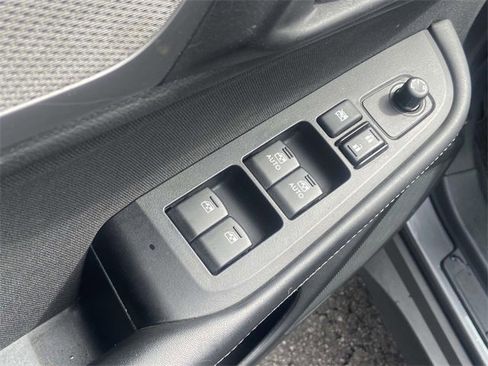 Used 2019 Subaru Outback 2.5i Premium image 11