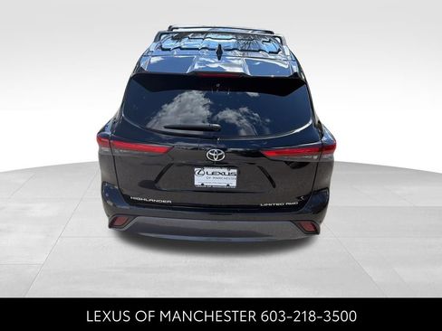 Used 2023 Toyota Highlander Limited AWD/4WD image 5