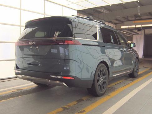 Used 2024 Kia Carnival SX Prestige FWD image 8