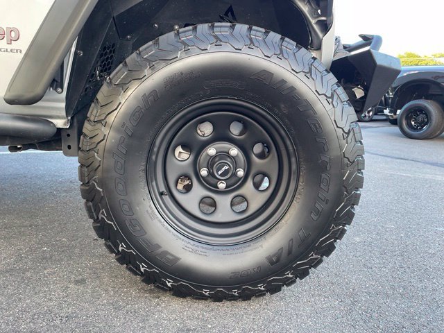 Used 2023 Jeep Wrangler Unlimited Rubicon AWD/4WD image 35