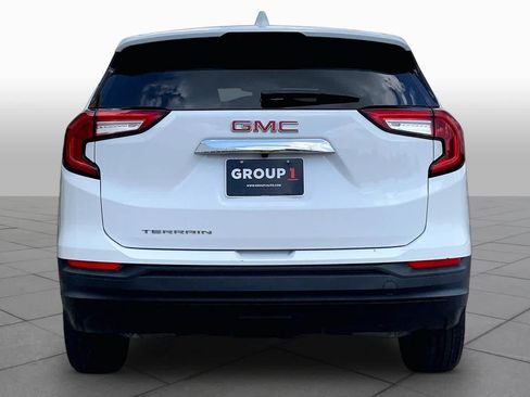 Used 2024 GMC Terrain SLE FWD image 5