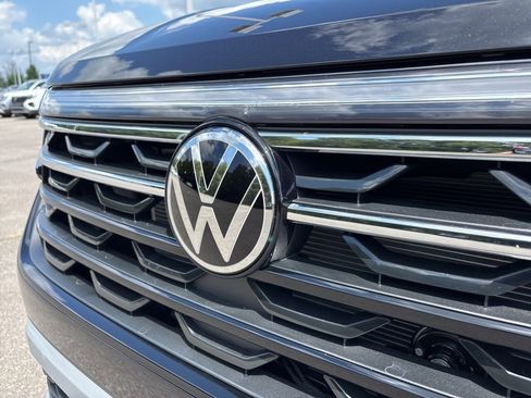 New 2026 Volkswagen Atlas Peak Edition image 9