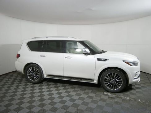 Used 2021 INFINITI QX80 Sensory w/ All-Season Package image 2