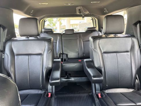 Used 2020 Ford Expedition XLT w/ Equipment Group 202A RWD image 9