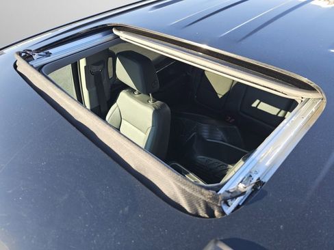 Used 2024 Chevrolet Silverado 1500 LT Trail Boss w/ Convenience Package II image 8