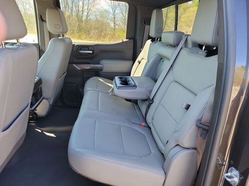 Used 2021 Chevrolet Silverado 1500 LTZ w/ Technology Package AWD/4WD image 16