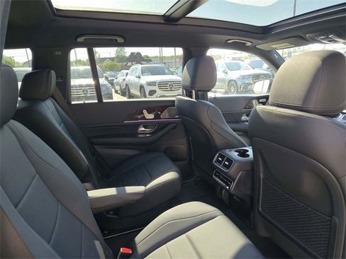 New 2025 Mercedes-Benz GLS 450 4MATIC image 8