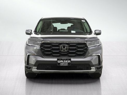 Used 2025 Honda Pilot EX-L image 8