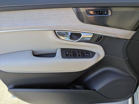 New 2026 Volvo XC90 B6 Plus w/ Protection Package Premier image 7