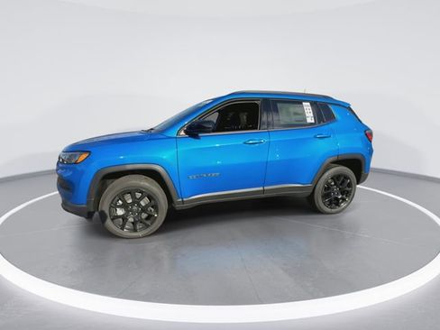 New 2026 Jeep Compass Latitude AWD/4WD image 4