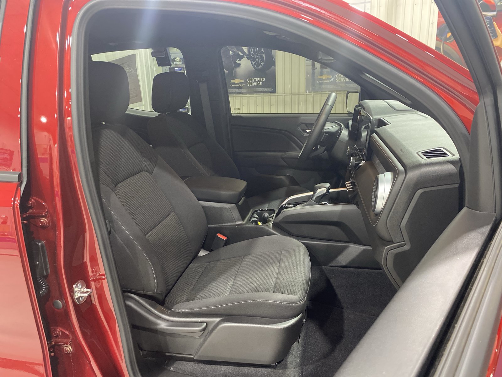Used 2026 Chevrolet Colorado LT w/ Advanced Trailering Package AWD/4WD image 17