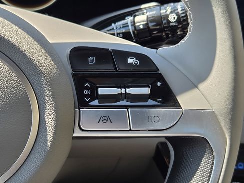 New 2025 Hyundai Elantra SEL image 20