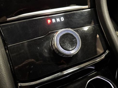 Used 2023 Jeep Grand Cherokee L Laredo image 18