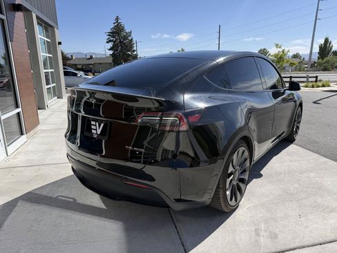 Used 2023 Tesla Model Y Performance AWD/4WD image 8