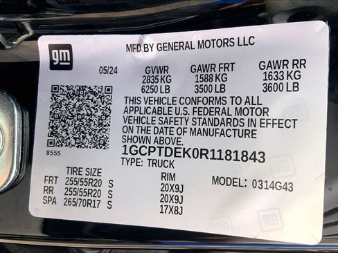 Certified 2024 Chevrolet Colorado Z71 w/ LPO, Dark Essentials Package image 33