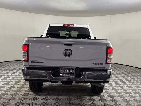 Used 2022 RAM 2500 Big Horn w/ Cold Weather Group AWD/4WD image 5