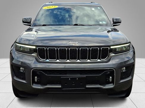 Used 2023 Jeep Grand Cherokee Overland AWD/4WD image 3