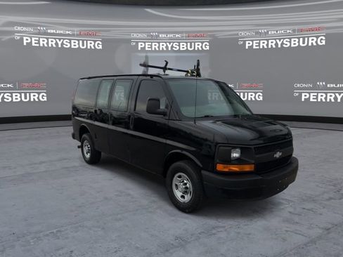 Used 2015 Chevrolet Express 2500 RWD image 2
