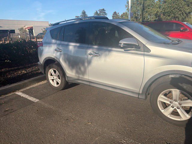 Used 2013 Toyota RAV4 XLE FWD image 15