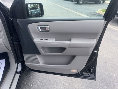 Used 2015 Honda Pilot Touring image 10