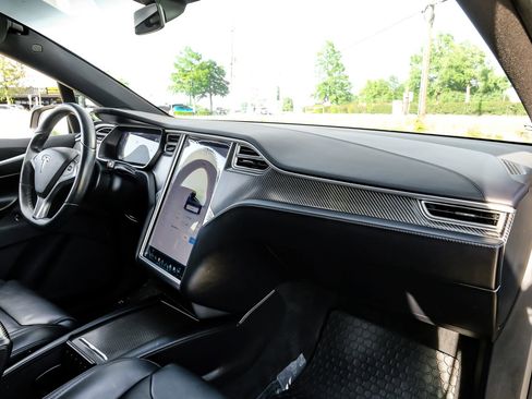 Used 2016 Tesla Model X 75D AWD/4WD image 11