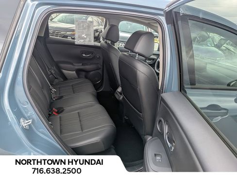 Used 2024 Honda HR-V EX-L image 37