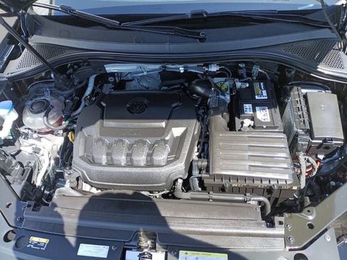 Used 2021 Volkswagen Tiguan S image 34