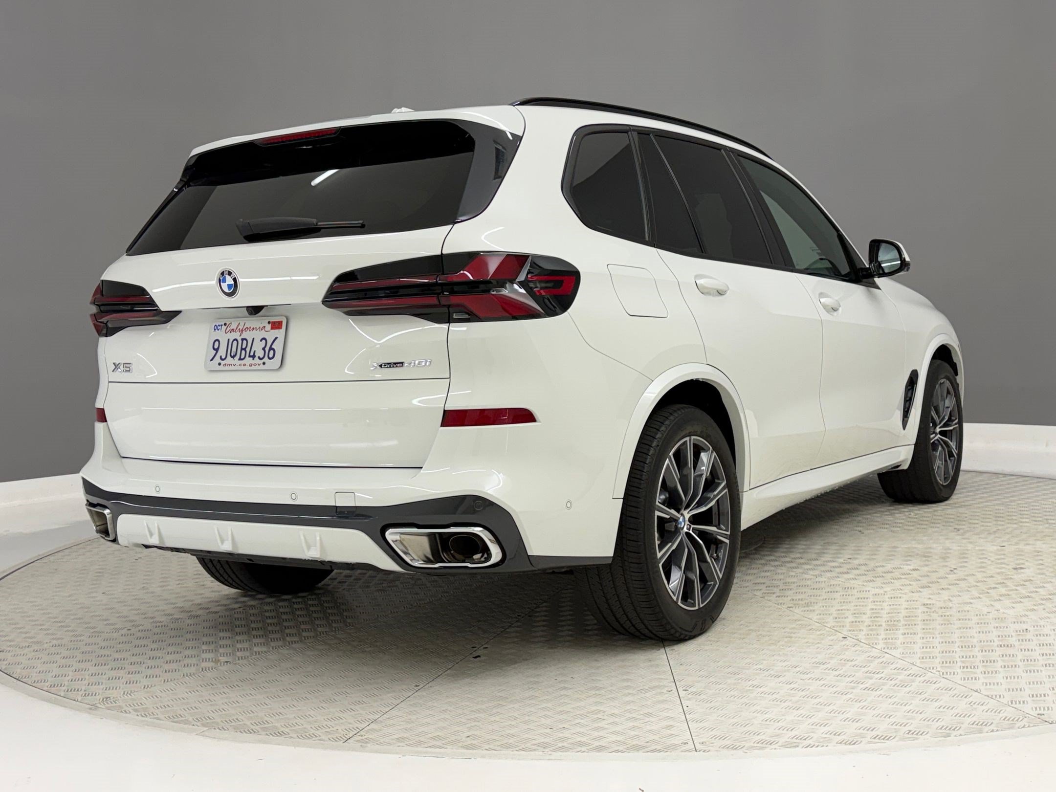 Certified 2024 BMW X5 xDrive40i w/ Executive Package AWD/4WD image 9