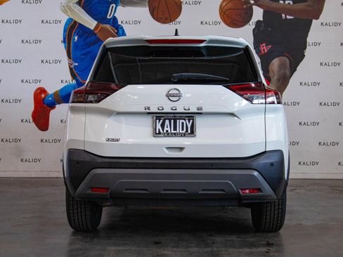 Used 2022 Nissan Rogue S image 22