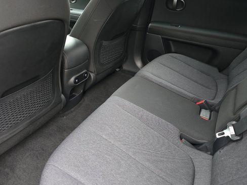 New 2025 Hyundai Ioniq 5 SE image 12