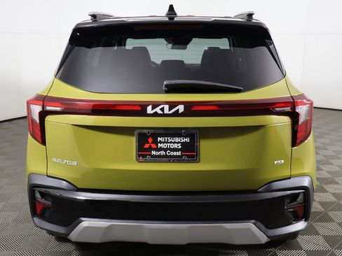 Used 2024 Kia Seltos S AWD/4WD image 12