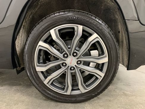 Used 2019 GMC Terrain Denali w/ LPO, 'HIT The Road' Package FWD image 28