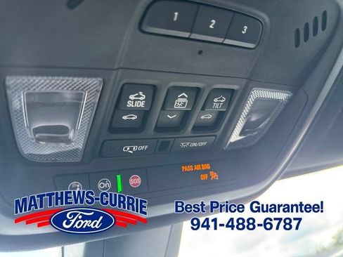 Used 2023 Chevrolet Traverse High Country AWD/4WD image 25